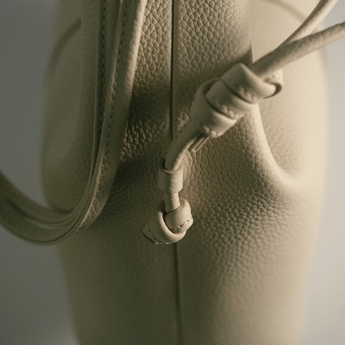 Polène | Bag - Béri - Textured Camel – Polène EU