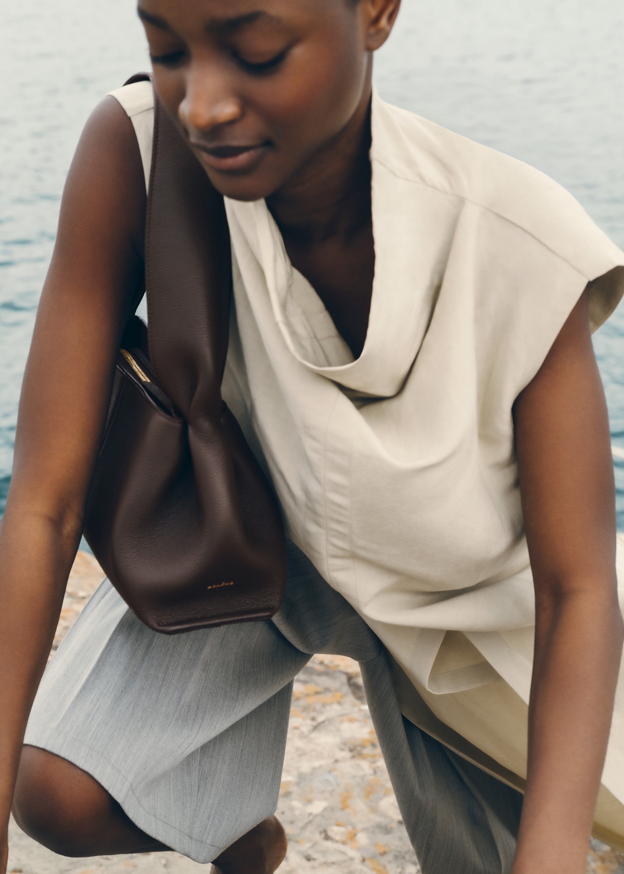 Polène | Bag - Numéro Neuf East-West - Textured Ebony – Polène EU