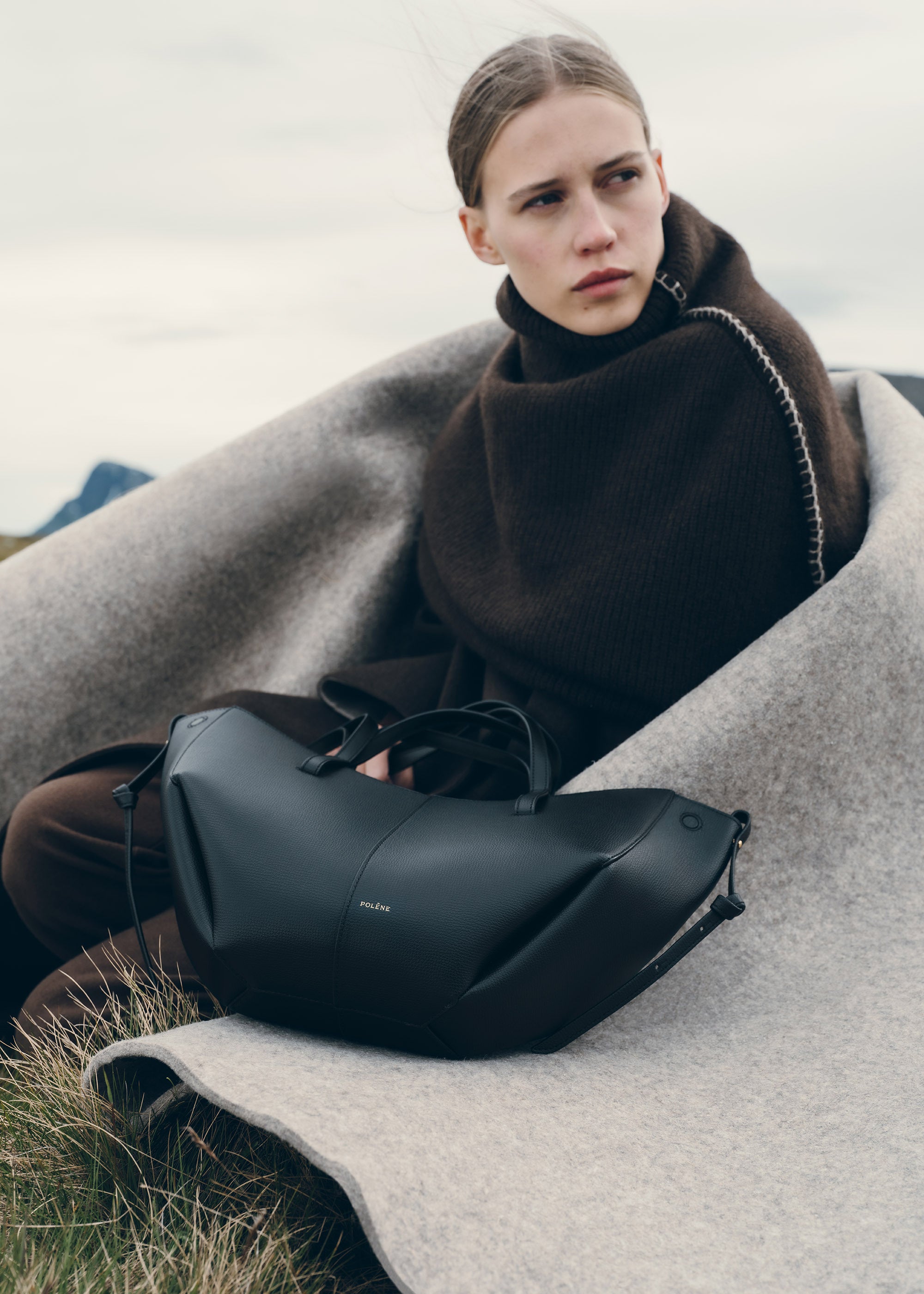 Polène | Bag - Numéro Dix - Textured Taupe – Polène EU