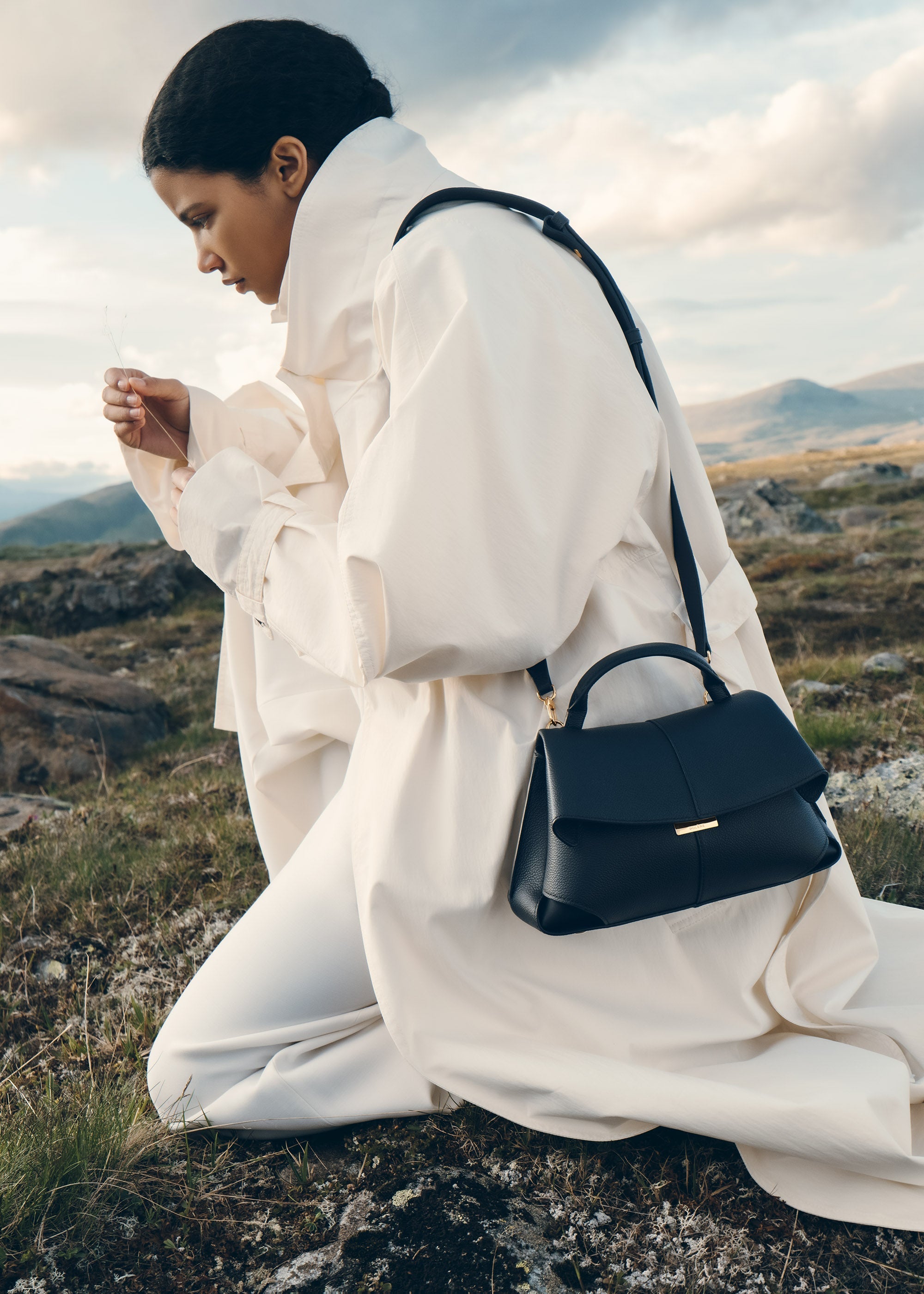 Polène | Bag - Mokki Mini - Textured Deep Blue – Polène EU