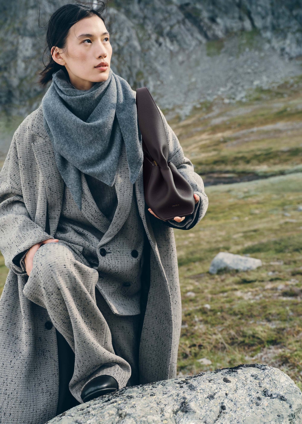 Numéro Neuf East West - Textured Plum