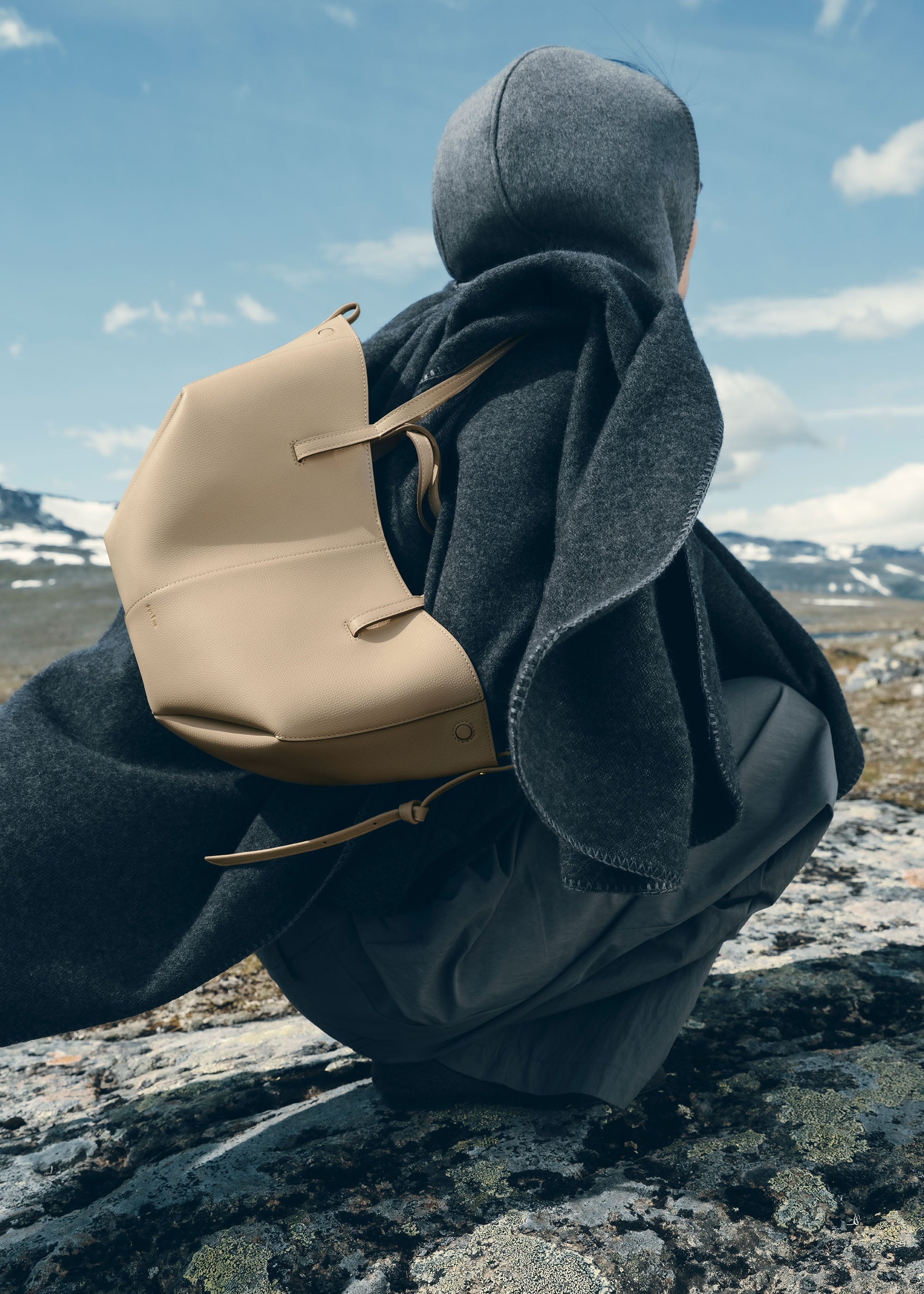 ケイミー　クラシカルフラワー Polène | Bag - Cyme Mini - Textured Glade – Polène EU