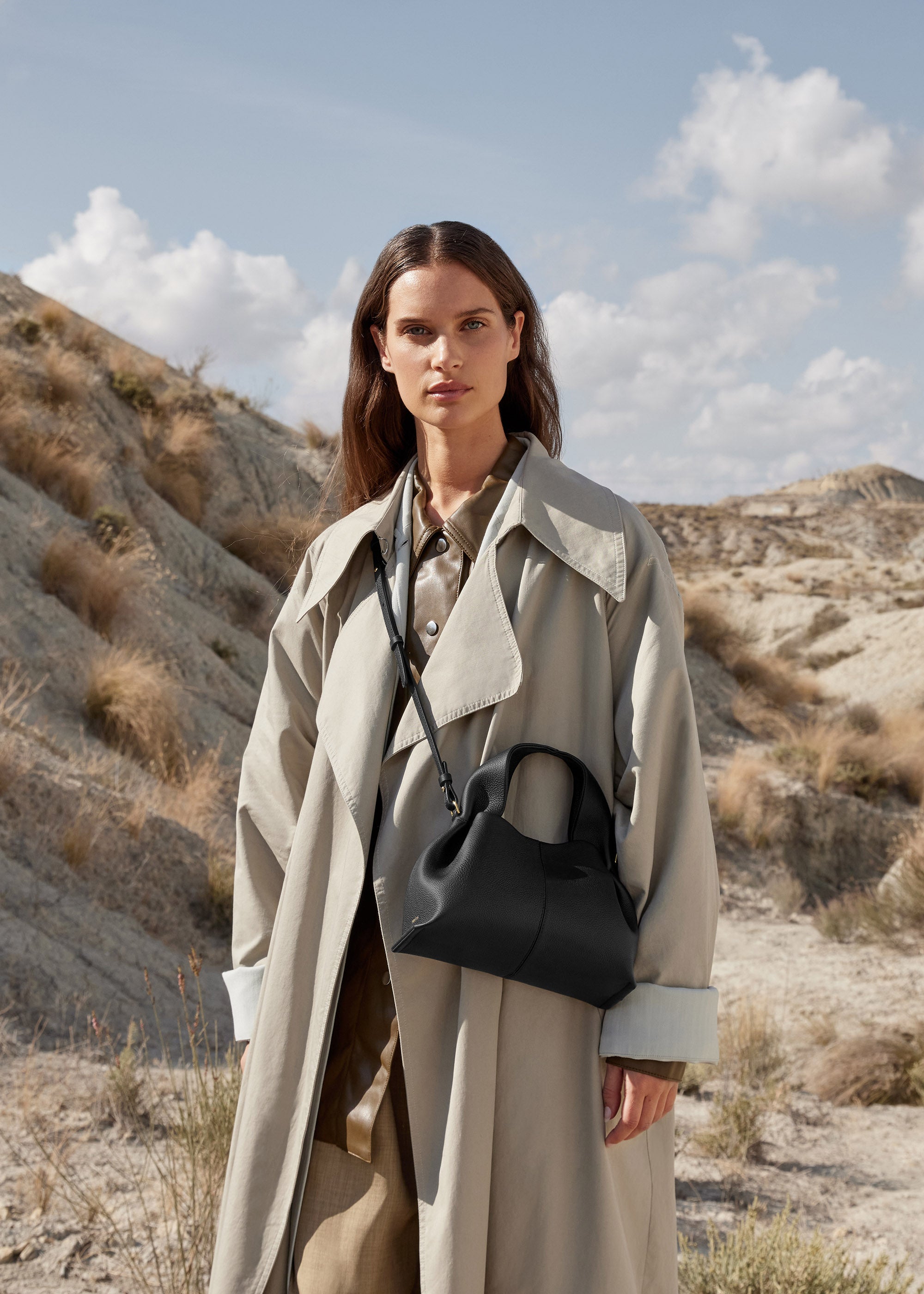 Numéro Neuf Mini Textured Black